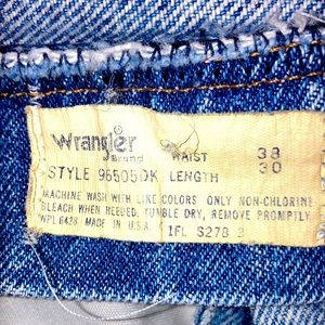 WRANGLER 33/30 MENS JEANS